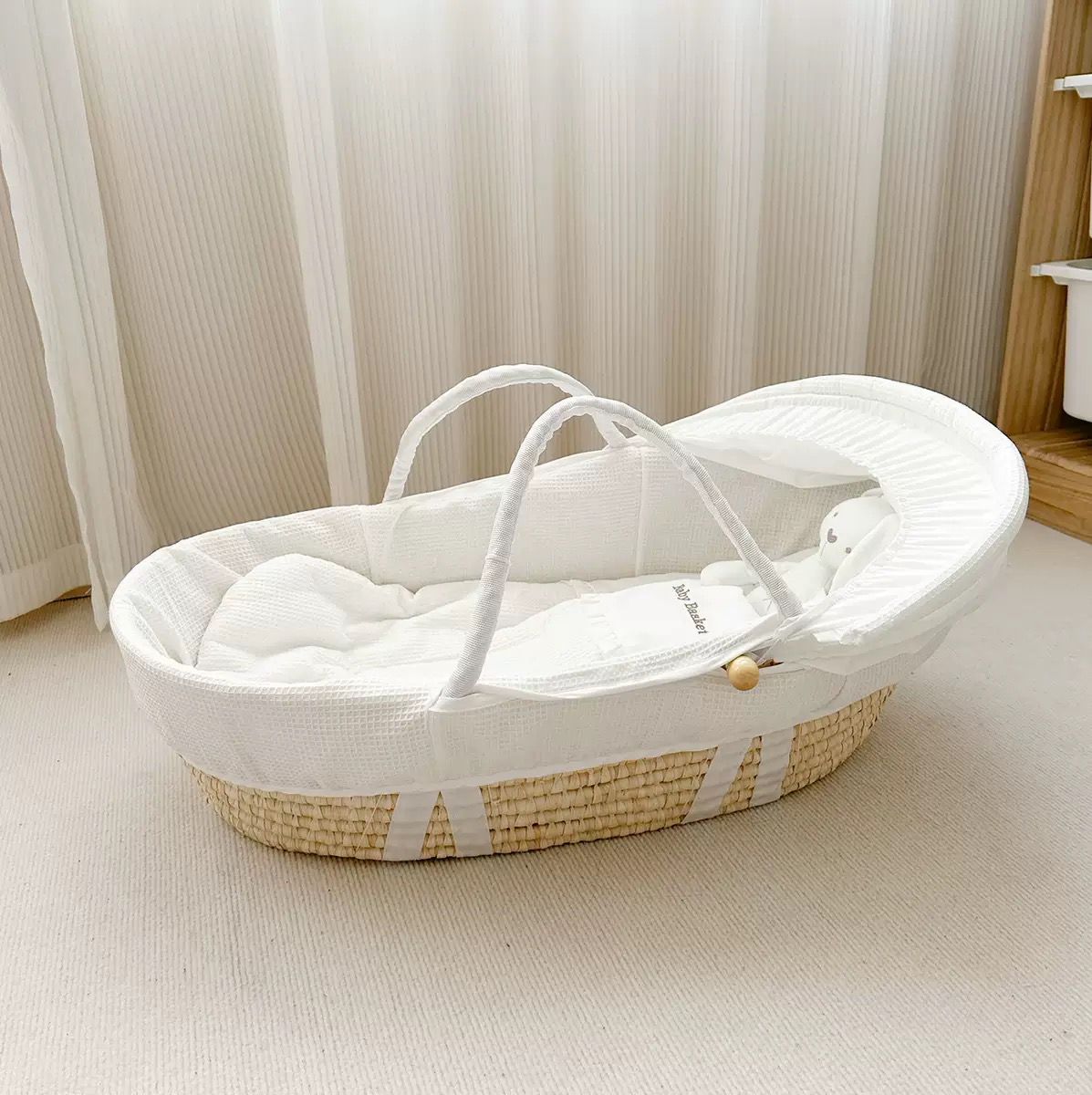 Mama De Lune Handwoven Moses Basket – Portable Newborn Baby Bed & Carrier