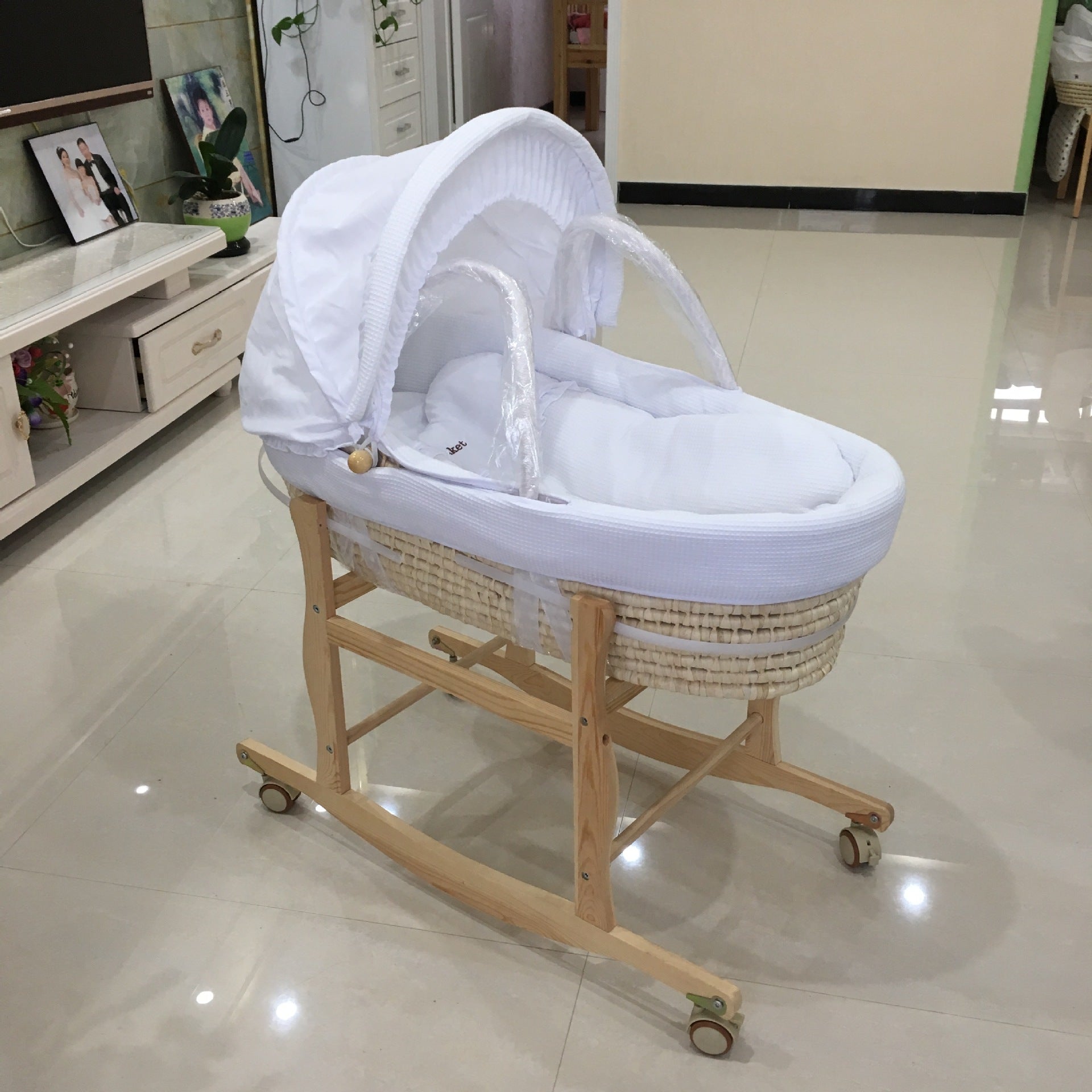 Mama De Lune Handwoven Moses Basket – Portable Newborn Baby Bed & Carrier