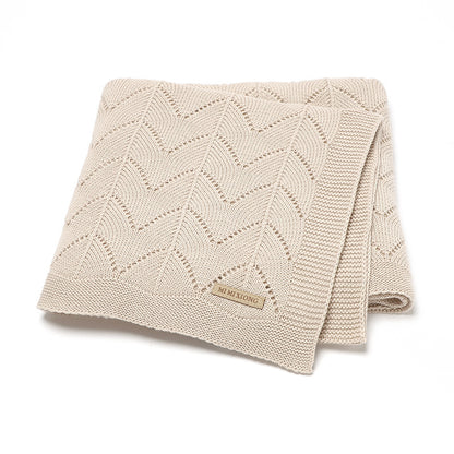 SoftRipple Blanket – Wavy Cut-Out Knitted Baby Blanket, Solid Colour Quilt for Newborns & Infants