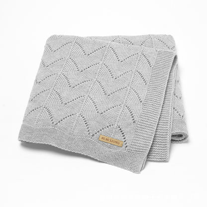 SoftRipple Blanket – Wavy Cut-Out Knitted Baby Blanket, Solid Colour Quilt for Newborns & Infants