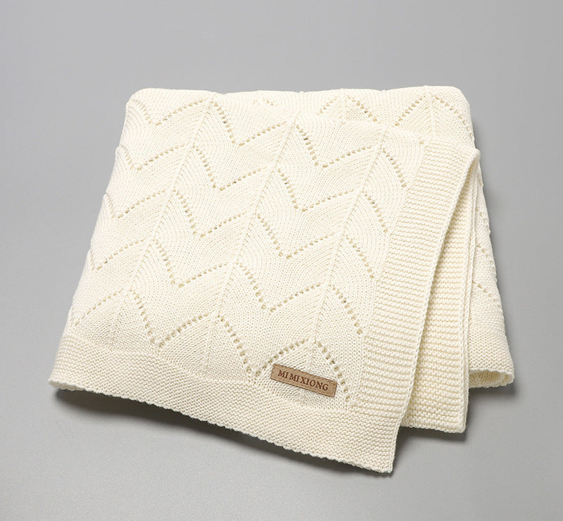 SoftRipple Blanket – Wavy Cut-Out Knitted Baby Blanket, Solid Colour Quilt for Newborns & Infants